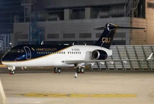 国产商务机神秘现身上海金鹿