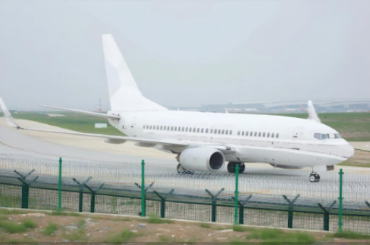 南航 2600 万元挂牌转让 2 架退役波音 737-700 机身